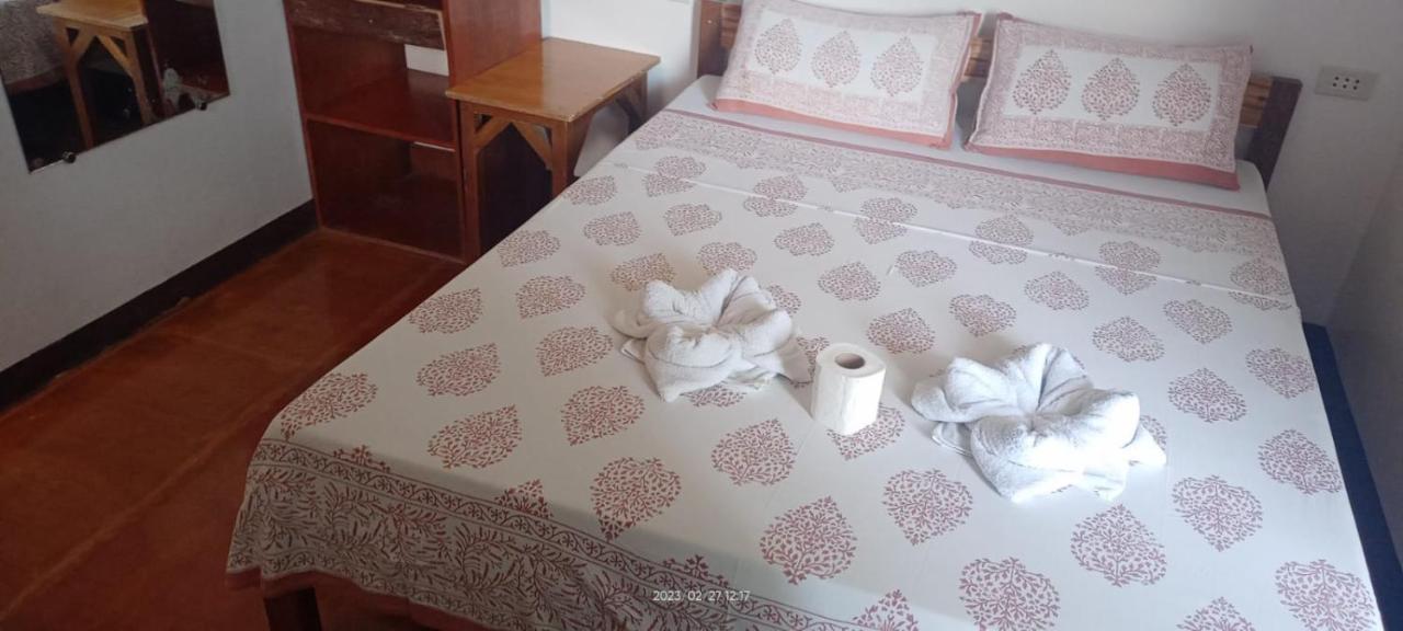 Ashok Homestay Ел Нидо Екстериор снимка